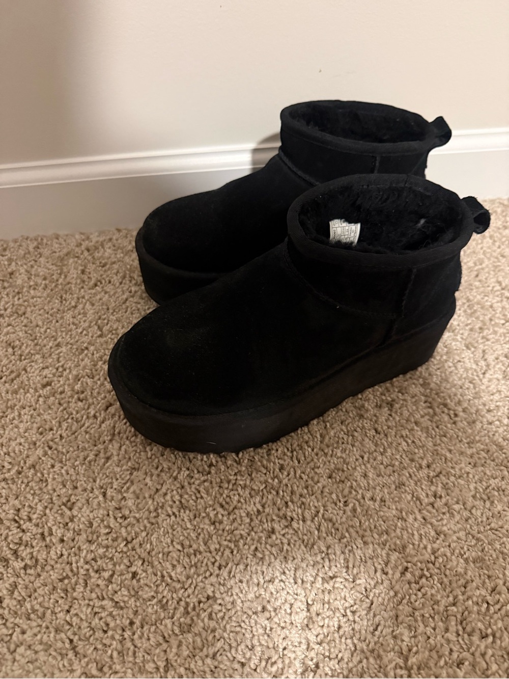 UGG Black Classic Ultra Mini Platform Boot